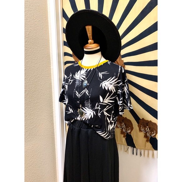 π Stylish modern bamboo top - Picture 8 of 8